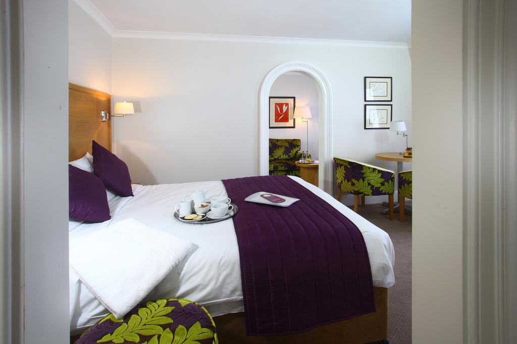The Chequers Hotel 4*